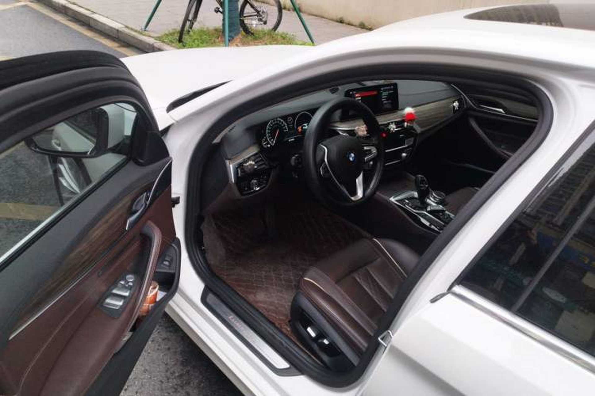 Used BMW 5 Series 2019 Facelifted 530Li Leading Edition Luxury Package Driver Seat