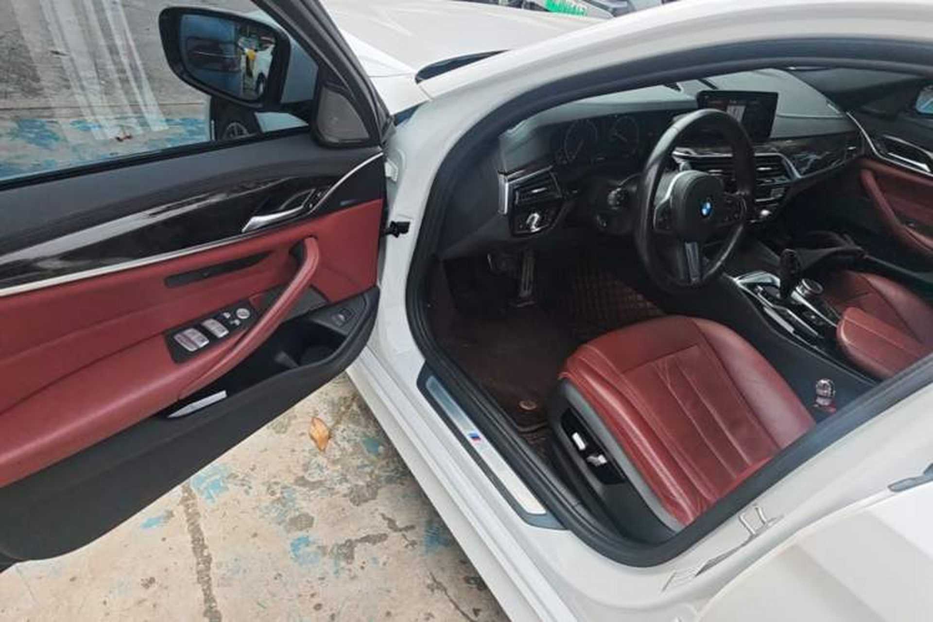 Used BMW 5 Series 2019 Restyled 530Li Luxury Edition M Sport Package Driver Seat