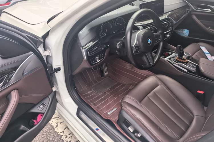 Used BMW 5 Series 2019 525Li M Sport Package Driver Seat