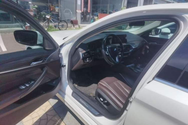 Used BMW 5 Series 2019 Facelifted 530Li Luxury Edition Premium Package Driver Seat