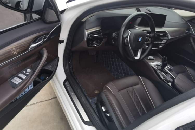 Used BMW 5 Series 2019 530Li Luxury Edition Premium Package Driver Seat