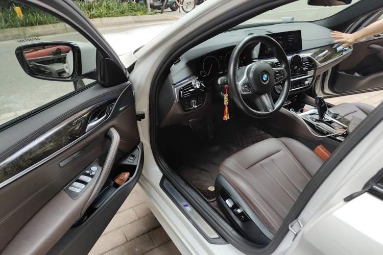 Used BMW 5 Series 2019 525Li M Sport Package Driver Seat