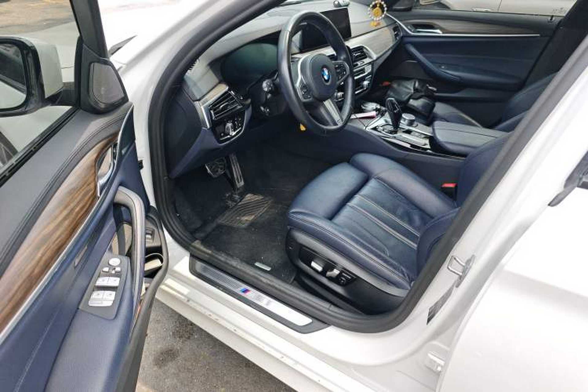 Used BMW 5 Series 2019 530i M Sport Package Driver Seat