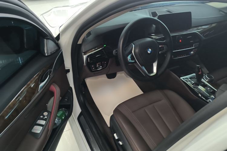 Used BMW 5 Series 2019 525Li Luxury Package Driver Seat