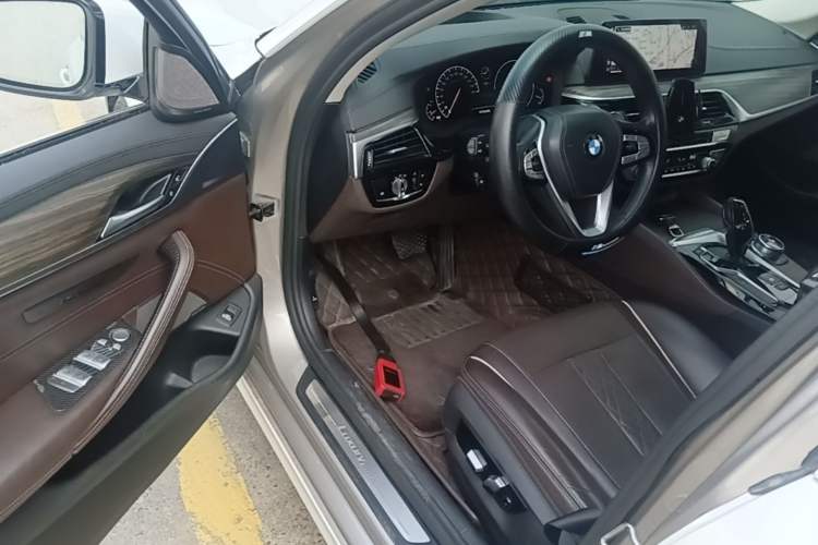 Used BMW 5 Series 2019 Facelifted 530Li Luxury Edition Premium Package Driver Seat