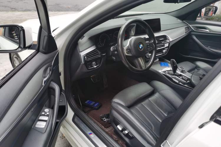 Used BMW 5 Series 2019 Restyled 525i M Sport Package Driver Seat