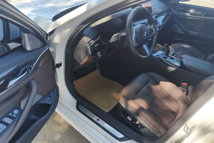 Used BMW 5 Series 2019 Restyled 525Li M Sport Package Driver Seat