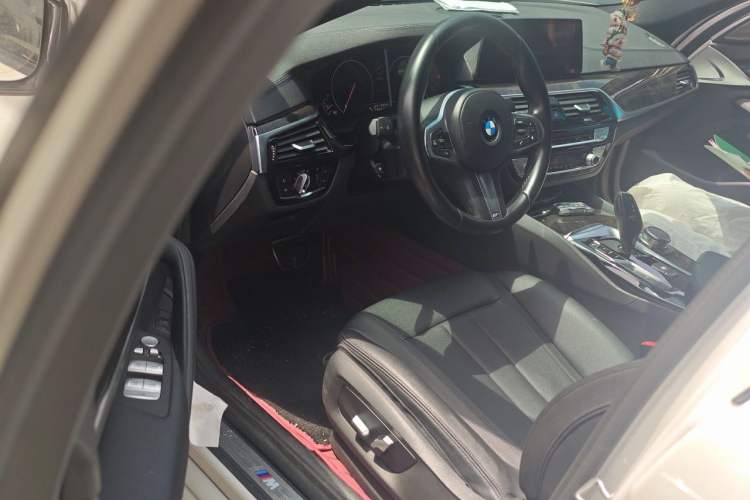Used BMW 5 Series 2019 525Li M Sport Package Driver Seat