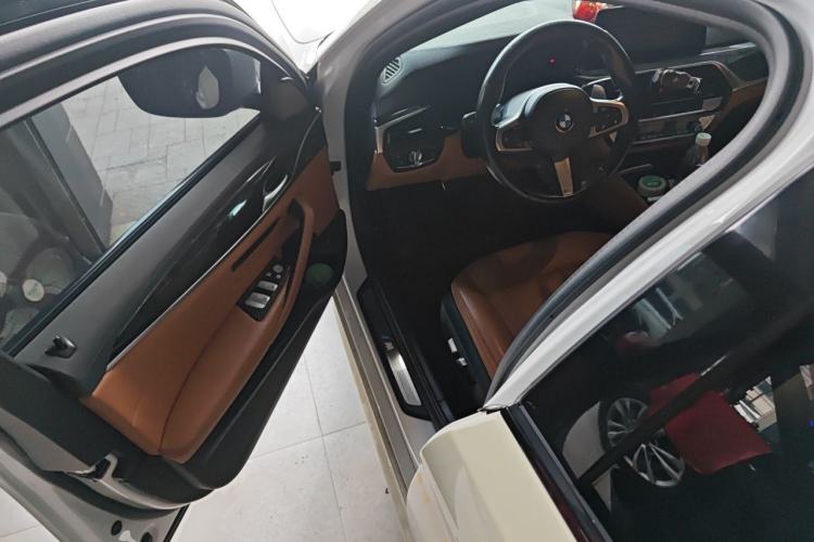 Used BMW 5 Series 2019 530Li Leading Model M Sport Package Driver Seat