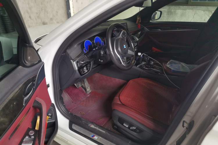 Used BMW 5 Series 2019 530Li Leading Model M Sport Package Driver Seat