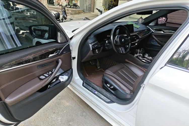 Used BMW 5 Series 2019 525Li M Sport Package Driver Seat