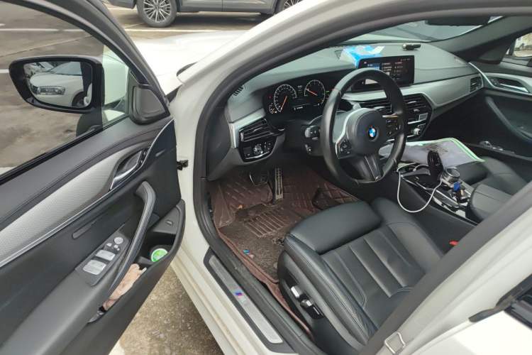 Used BMW 5 Series 2019 525i M Sport Package Driver Seat