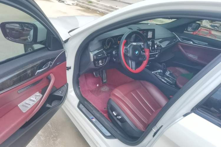 Used BMW 5 Series 2019 530Li Leading Model M Sport Package Driver Seat