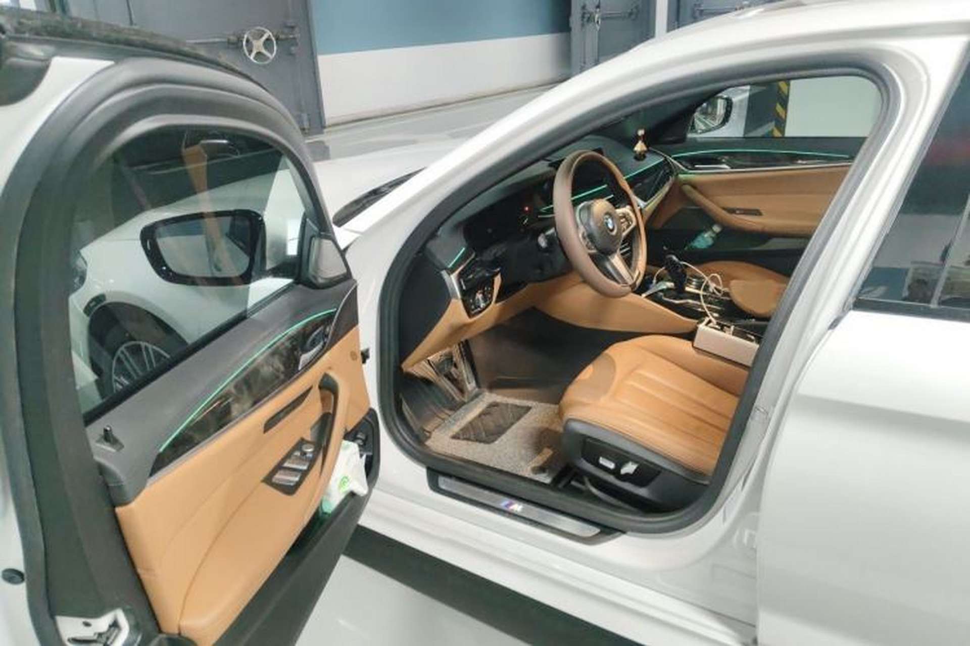 Used BMW 5 Series 2019 530Li Leading Model M Sport Package Driver Seat