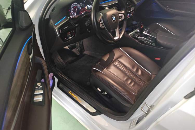 Used BMW 5 Series 2019 Facelifted 530Li Luxury Edition Premium Package Driver Seat
