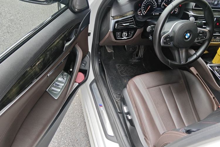 Used BMW 5 Series 2019 525Li M Sport Package Driver Seat