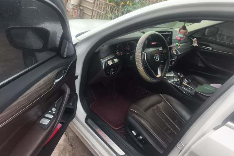 Used BMW 5 Series 2019 530Li Luxury Edition Premium Package Driver Seat