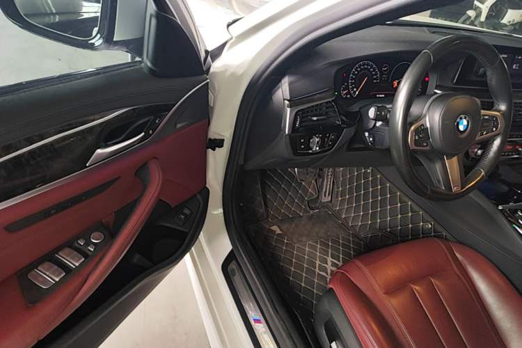 Used BMW 5 Series 2019 530Li xDrive M Sport Package Driver Seat
