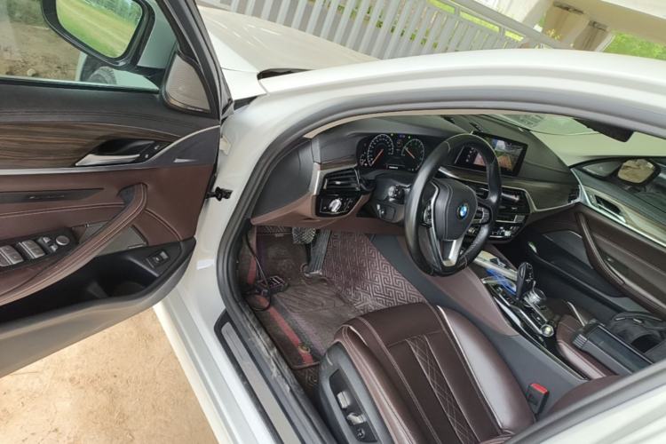 Used BMW 5 Series 2019 Facelifted 530Li Luxury Edition Premium Package Driver Seat