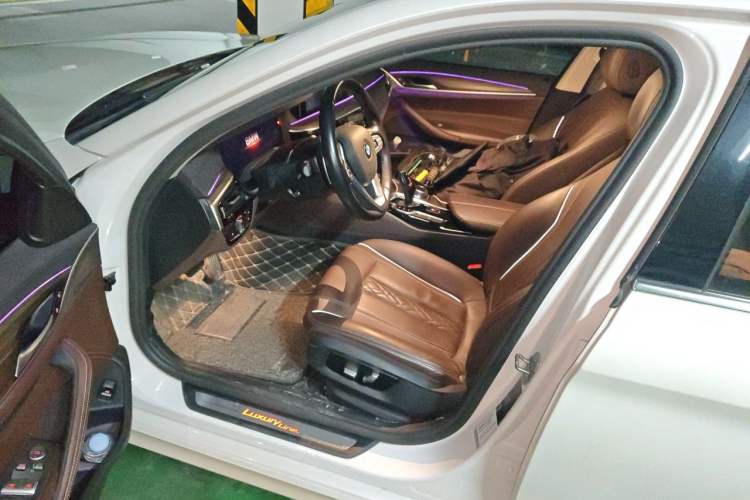 Used BMW 5 Series 2019 Facelifted 530Li Leading Edition Luxury Package Driver Seat