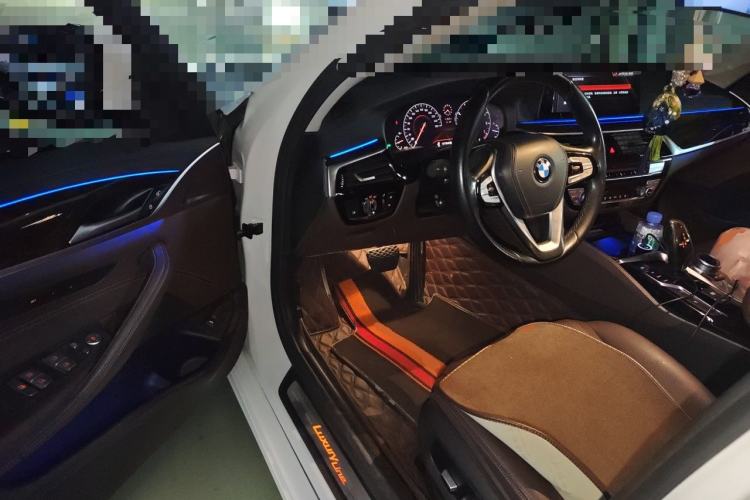 Used BMW 5 Series 2019 Facelifted 525Li Luxury Package Driver Seat