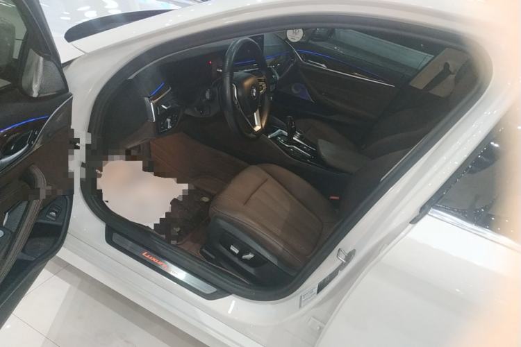 Used BMW 5 Series 2019 525Li Luxury Package Driver Seat