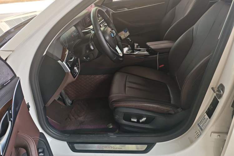 Used BMW 5 Series 2019 Facelifted 525Li Luxury Package Driver Seat