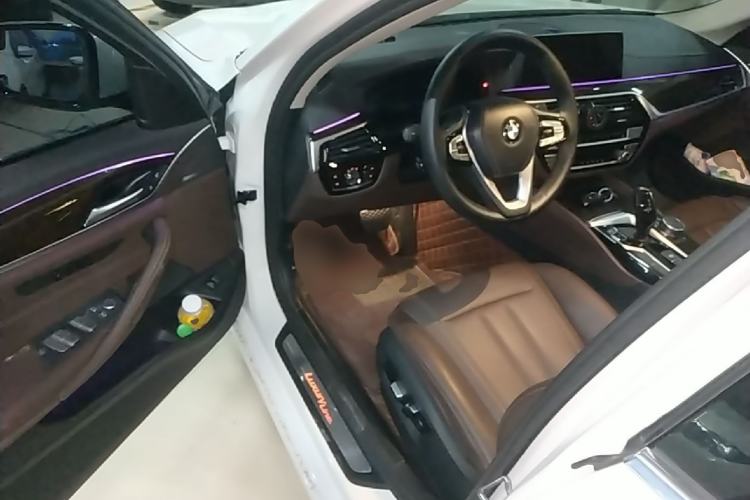 Used BMW 5 Series 2019 525Li Luxury Package Driver Seat