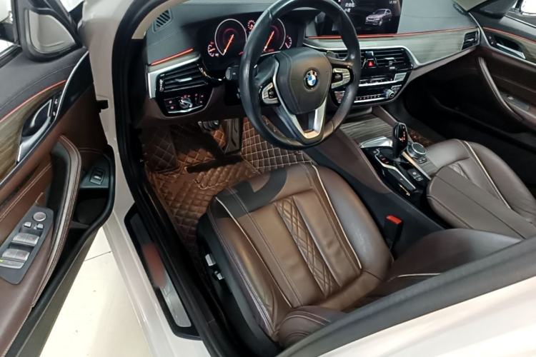 Used BMW 5 Series 2019 530Li Leading Model Luxury Package Driver Seat