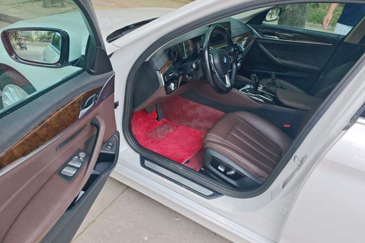 Used BMW 5 Series 2019 525Li Luxury Package Driver Seat