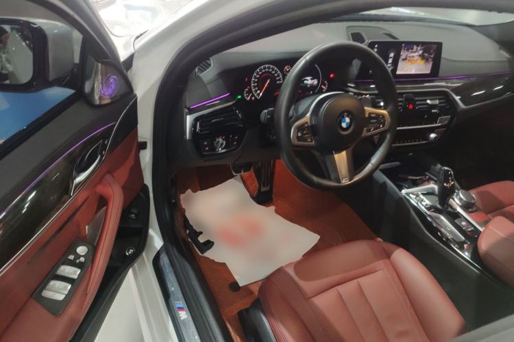 Used BMW 5 Series 2019 530Li Leading Model M Sport Package Driver Seat