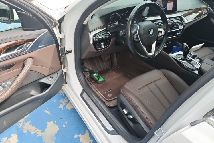 Used BMW 5 Series 2019 525Li Luxury Package Driver Seat