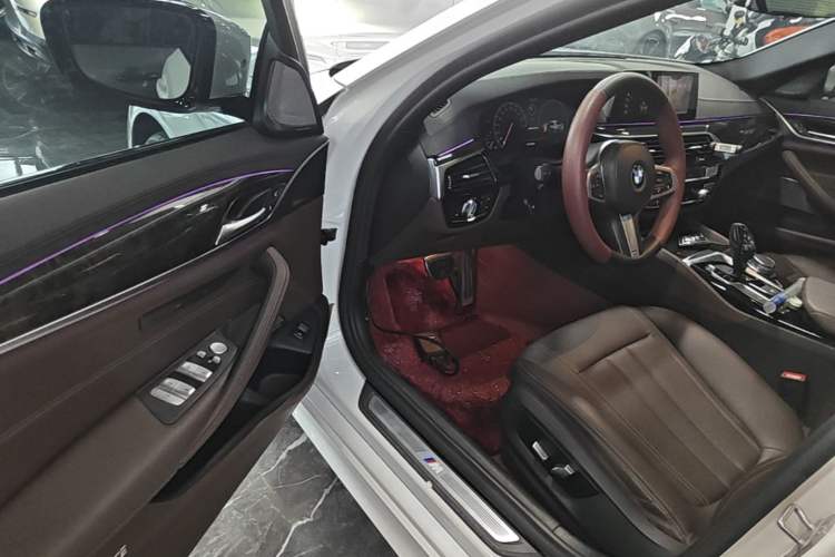 Used BMW 5 Series 2019 Restyled 525Li M Sport Package Driver Seat