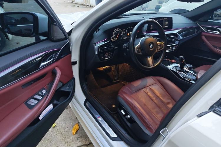 Used BMW 5 Series 2019 Restyled 530Li Luxury Edition M Sport Package Driver Seat
