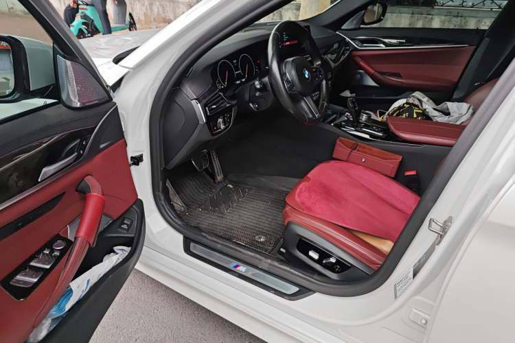 Used BMW 5 Series 2019 Restyled 530Li Luxury Edition M Sport Package Driver Seat
