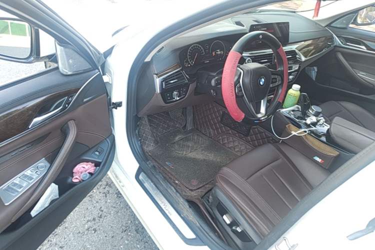 Used BMW 5 Series 2019 525Li Luxury Package Driver Seat