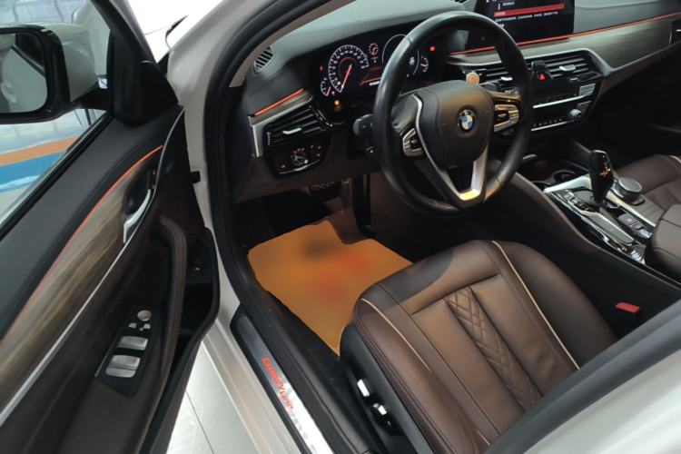 Used BMW 5 Series 2019 Facelifted 530Li Leading Edition Luxury Package Driver Seat