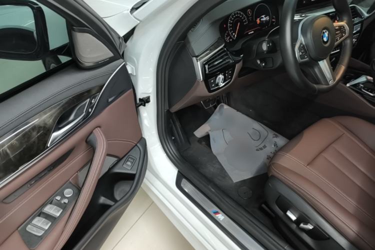 Used BMW 5 Series 2019 525Li M Sport Package Driver Seat