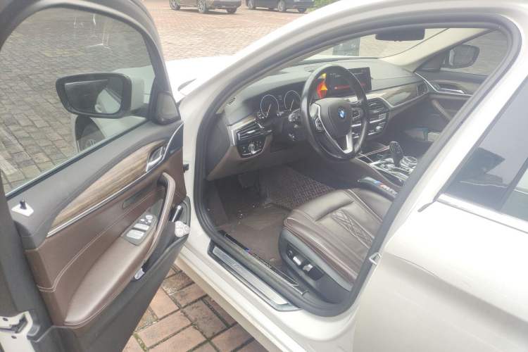 Used BMW 5 Series 2019 530Li Luxury Edition Premium Package Driver Seat