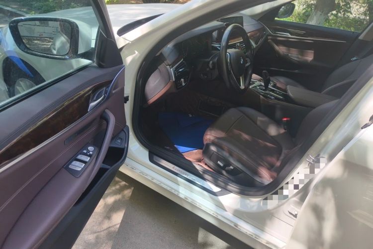 Used BMW 5 Series 2019 525Li Luxury Package Driver Seat