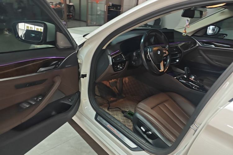 Used BMW 5 Series 2019 525Li Luxury Package Driver Seat