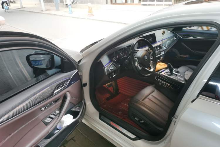 Used BMW 5 Series 2019 525Li Luxury Package Driver Seat