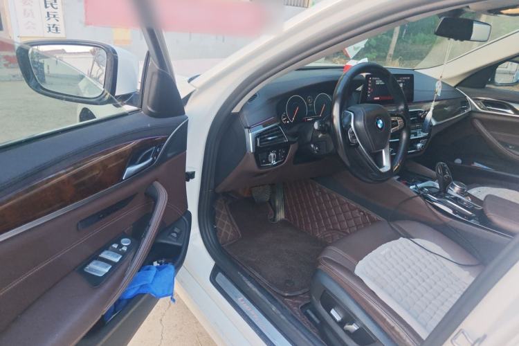 Used BMW 5 Series 2019 Facelifted 525Li Luxury Package Driver Seat