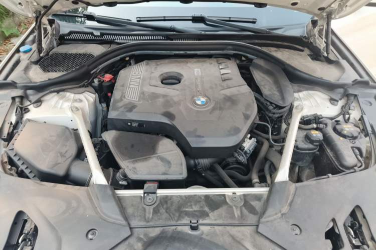 Used BMW 5 Series 2019 525i M Sport Package Engine Bay