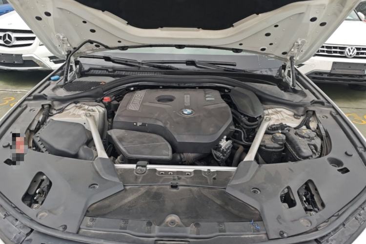Used BMW 5 Series 2019 525Li M Sport Package Engine Bay