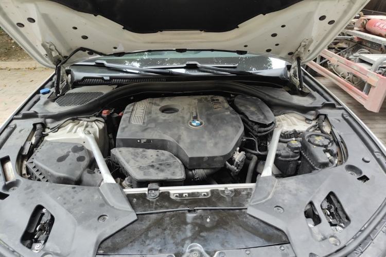 Used BMW 5 Series 2019 525Li M Sport Package Engine Bay
