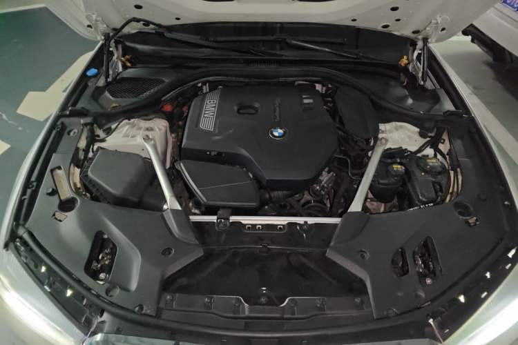Used BMW 5 Series 2019 525Li M Sport Package Engine Bay