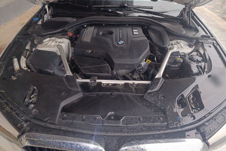 Used BMW 5 Series 2019 525Li M Sport Package Engine Bay