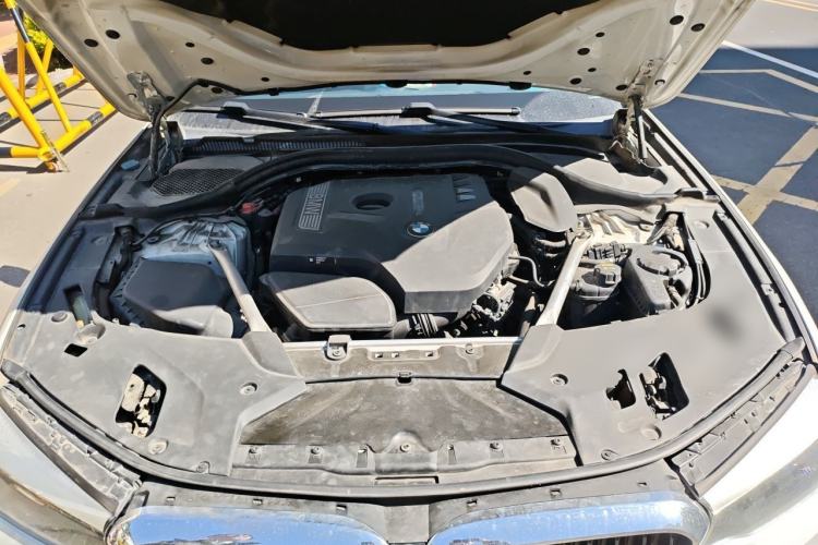 Used BMW 5 Series 2019 525Li M Sport Package Engine Bay