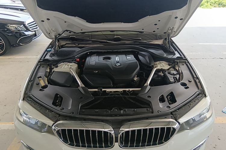 Used BMW 5 Series 2019 525Li Luxury Package Engine Bay